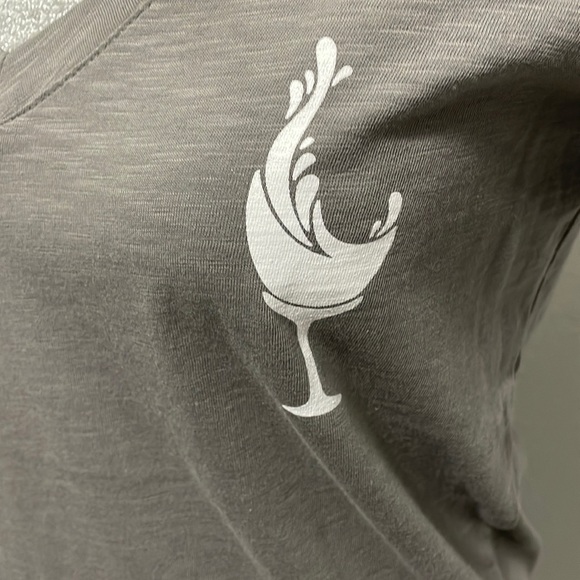 Wine tank short sleeve gray white skeleton wine‎ glasses cups medium 100% cotton - Picture 2 of 6